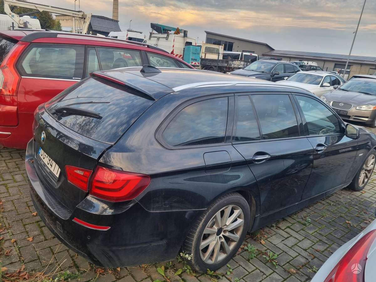 BMW 530 2011 — photo 6