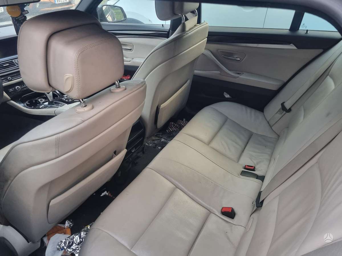 BMW 530 2011 — photo 8