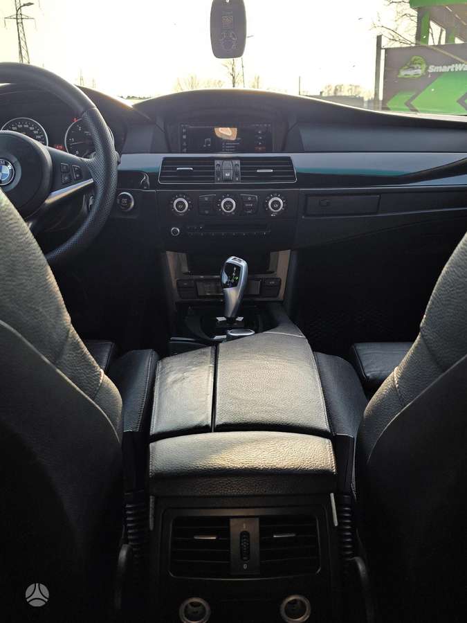 BMW 525 2008 — photo 11