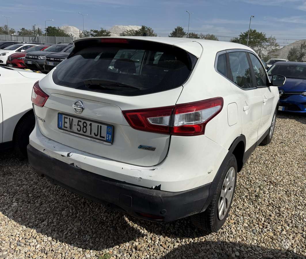 Nissan Qashqai 2014 — салон
