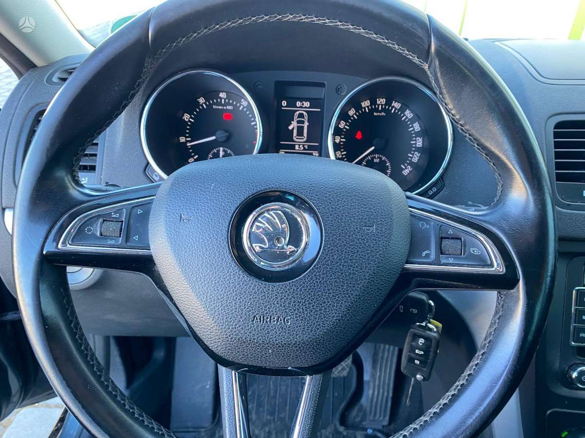 Skoda Yeti 2014 — фото 11