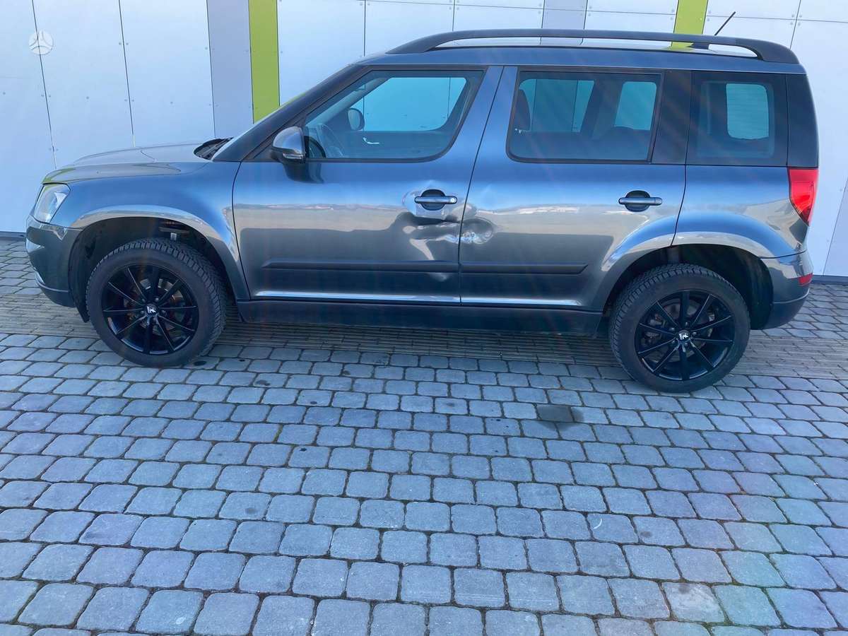 Skoda Yeti 2014 — вигляд ззаду