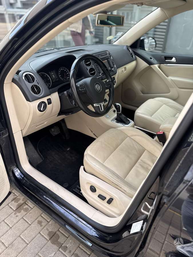 Volkswagen Tiguan 2011 — photo 11
