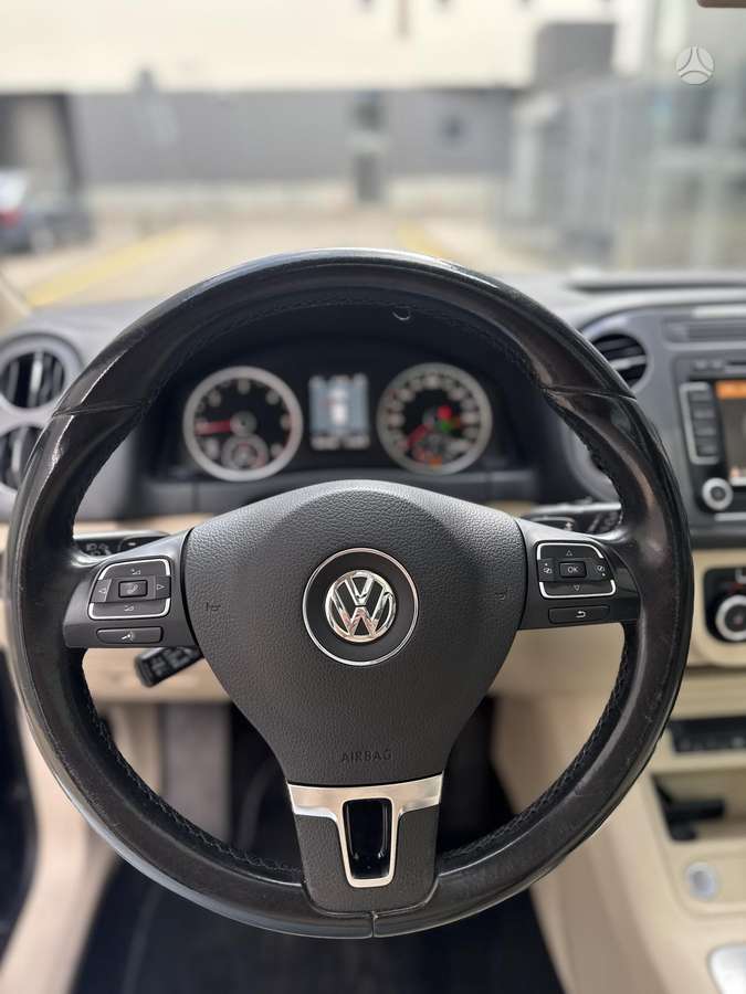 Volkswagen Tiguan 2011 — photo 15