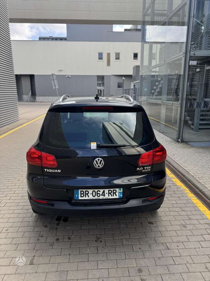 Volkswagen Tiguan 2011 — photo 8