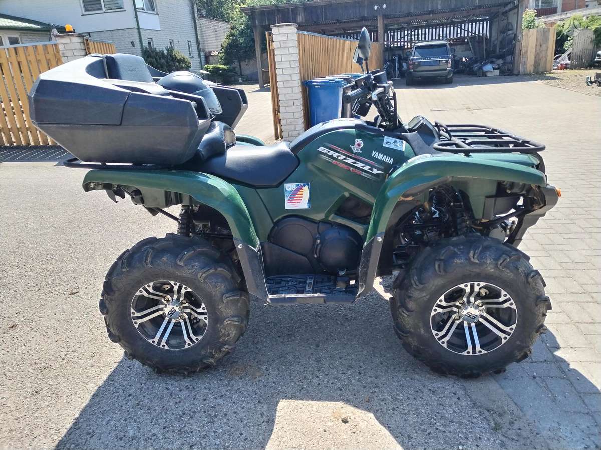 Yamaha Grizzly 2011 — двигун 550 cm³, 37 HP (27kW)