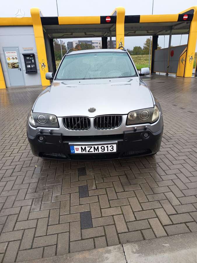 BMW X3 2005 — вигляд ззаду