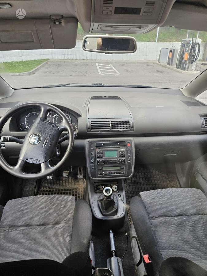 Seat Alhambra 2004 — photo 7