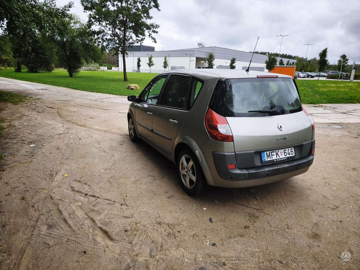 Renault Scenic 2006 — rear view