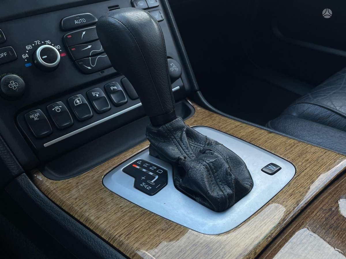 Volvo XC90 2007 — photo 16