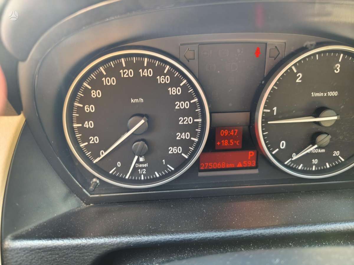 BMW X1 2013 — photo 8