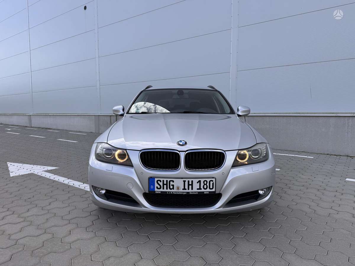 BMW 320 2010 — фото 5
