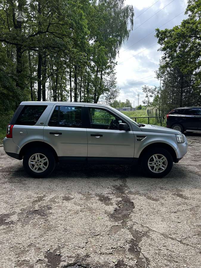 Land Rover 2010 — photo 10