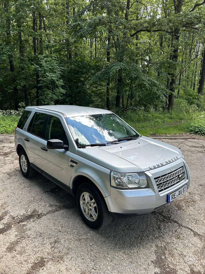 Land Rover 2010 — photo 12