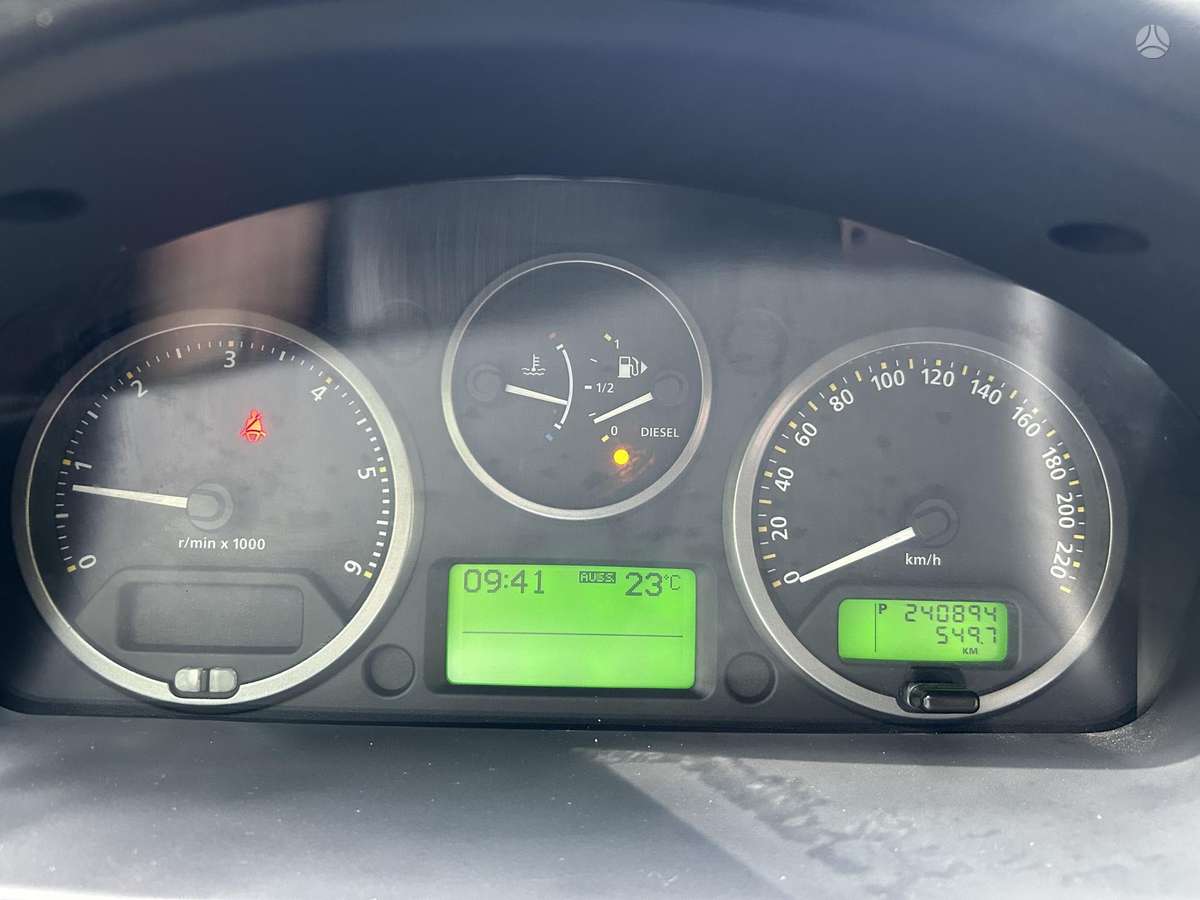 Land Rover 2010 — photo 20