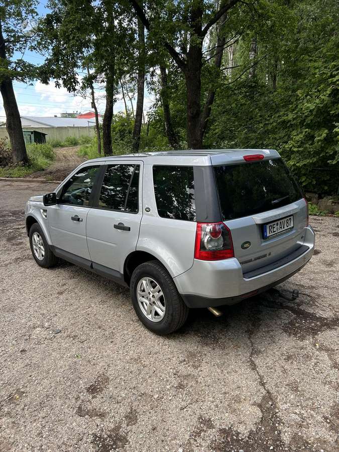 Land Rover 2010 — photo 7