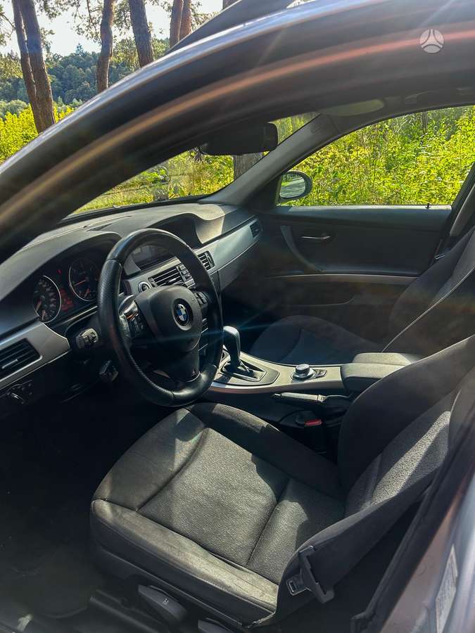 BMW 320 2007 — photo 10
