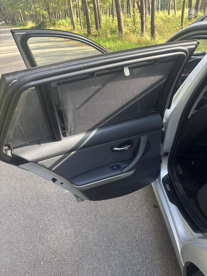 BMW 320 2007 — photo 12