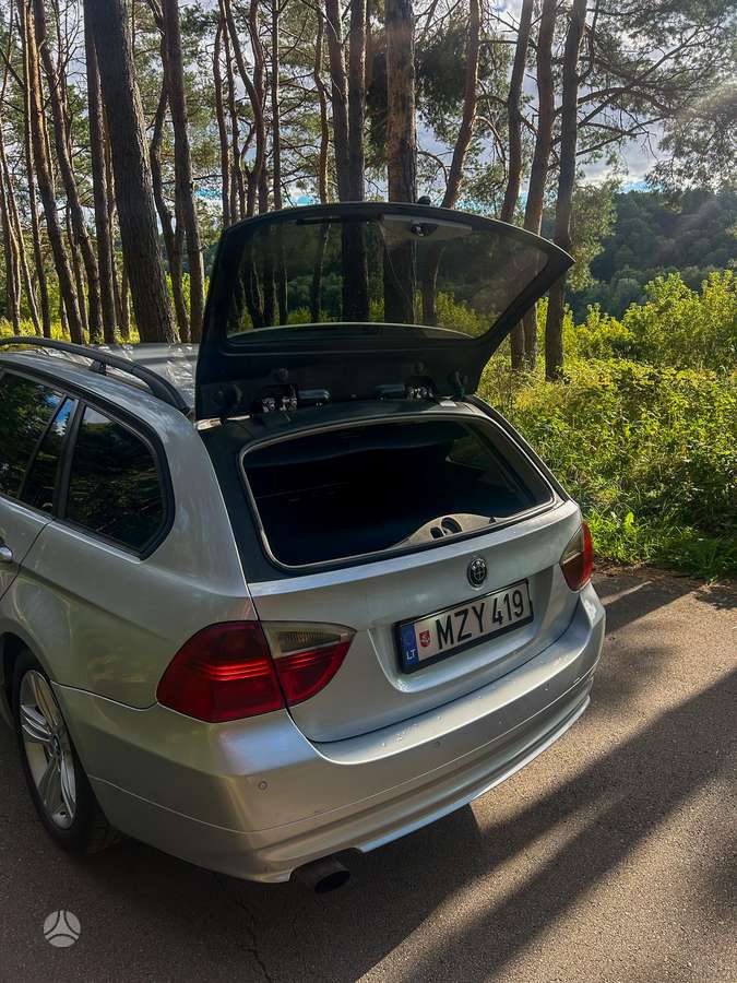 BMW 320 2007 — photo 7