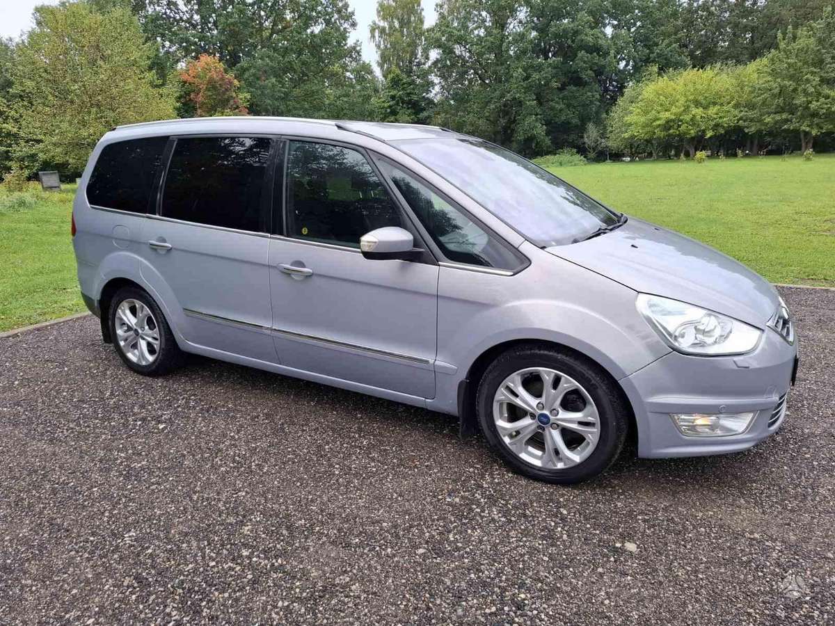 Ford Galaxy 2011 — interior