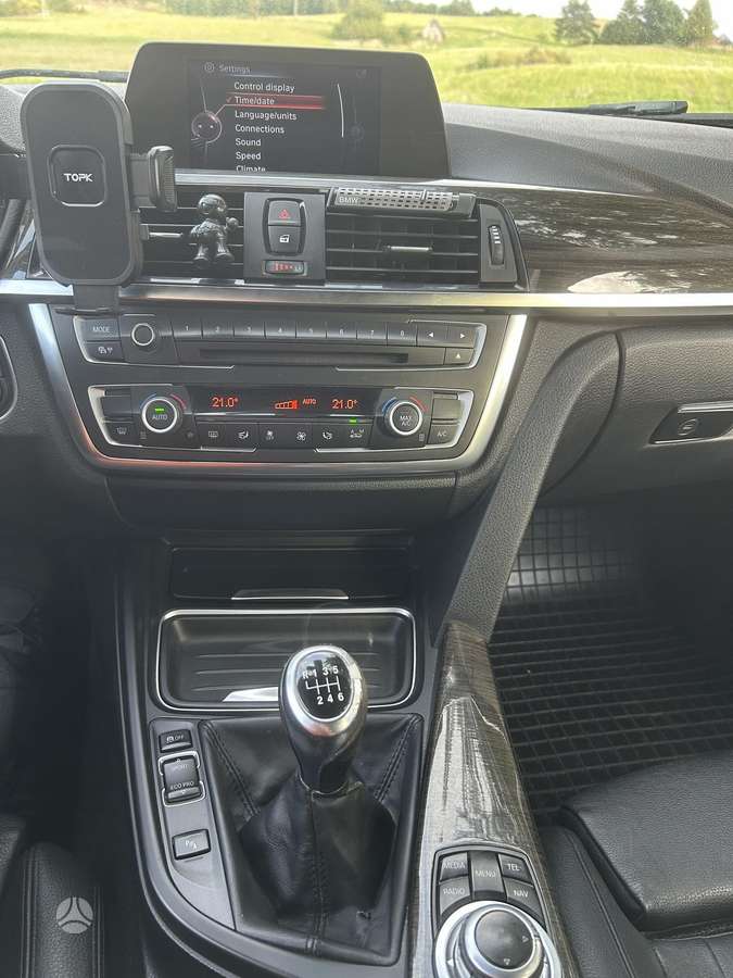 BMW 320 2014 — photo 15