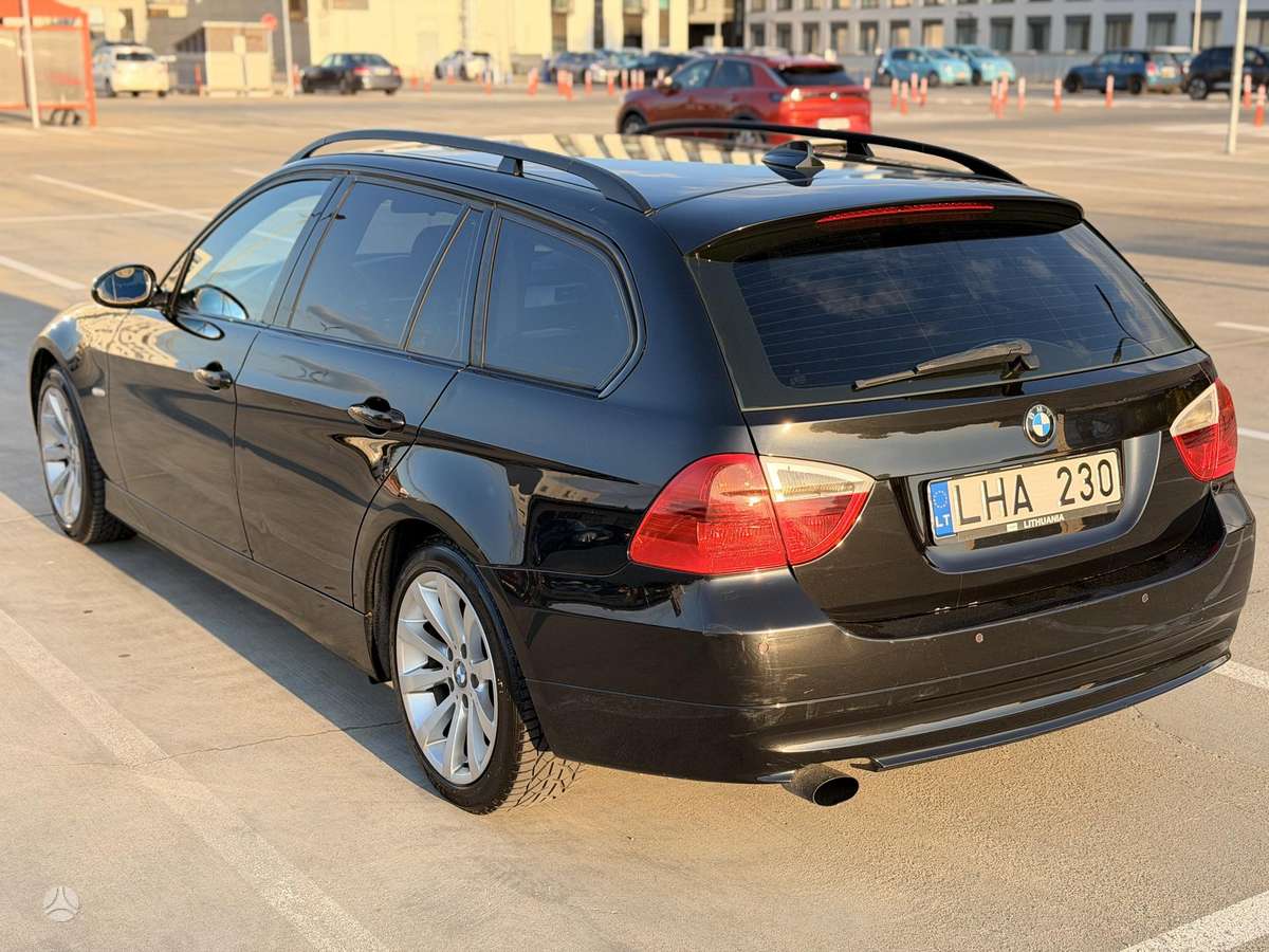 BMW 318 2007 — photo 10