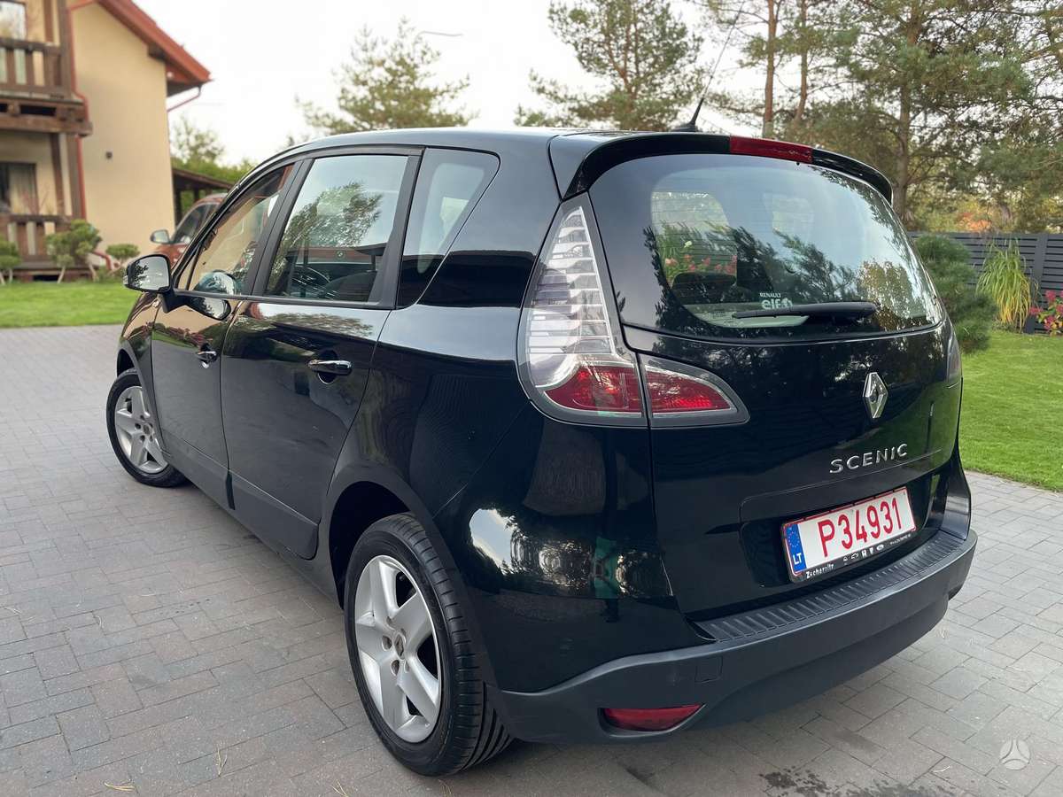 Renault Scenic 2012 — двигун 1598 cm³, 110 HP (81kW)