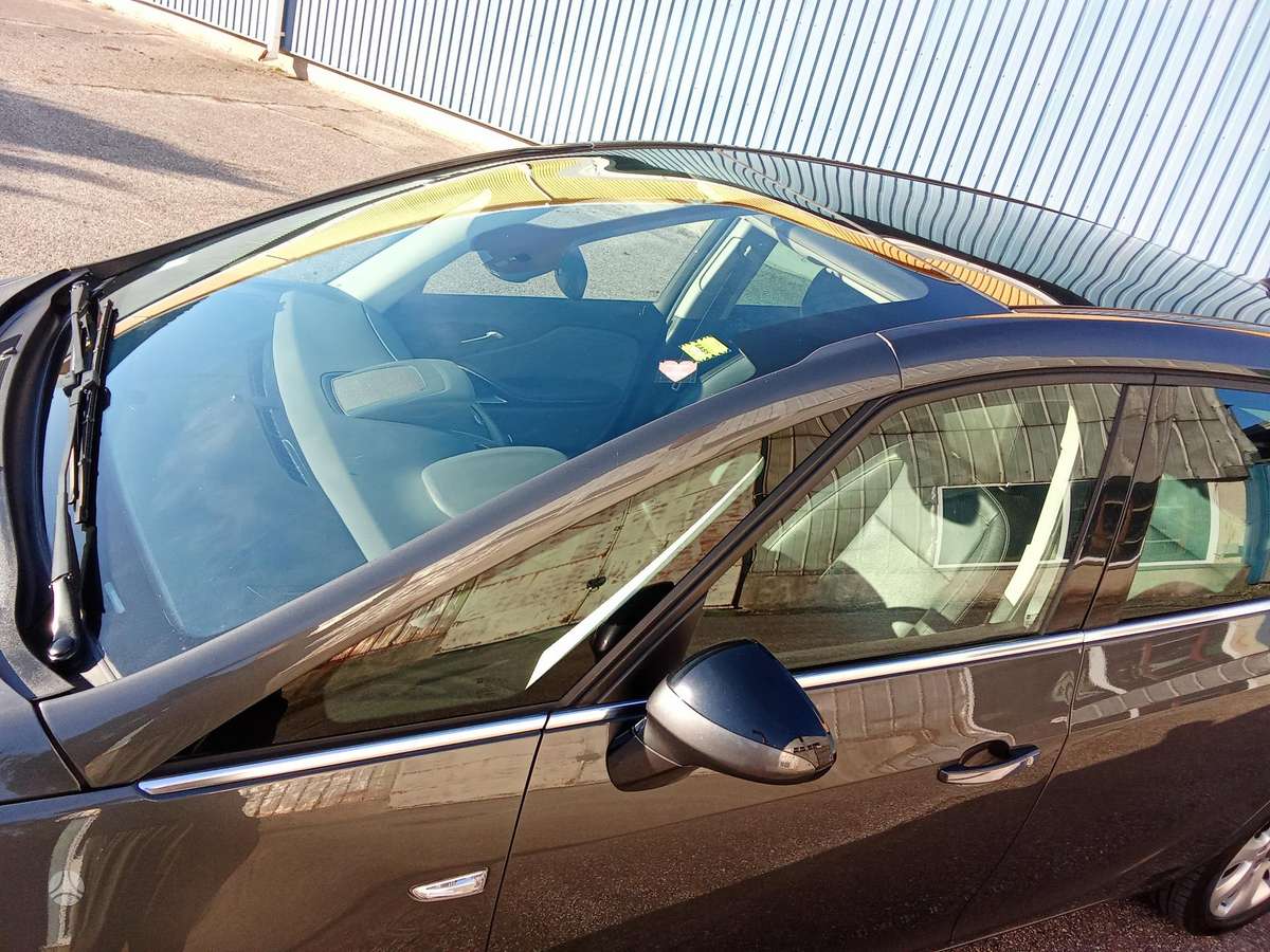 Opel Zafira 2013 — photo 19