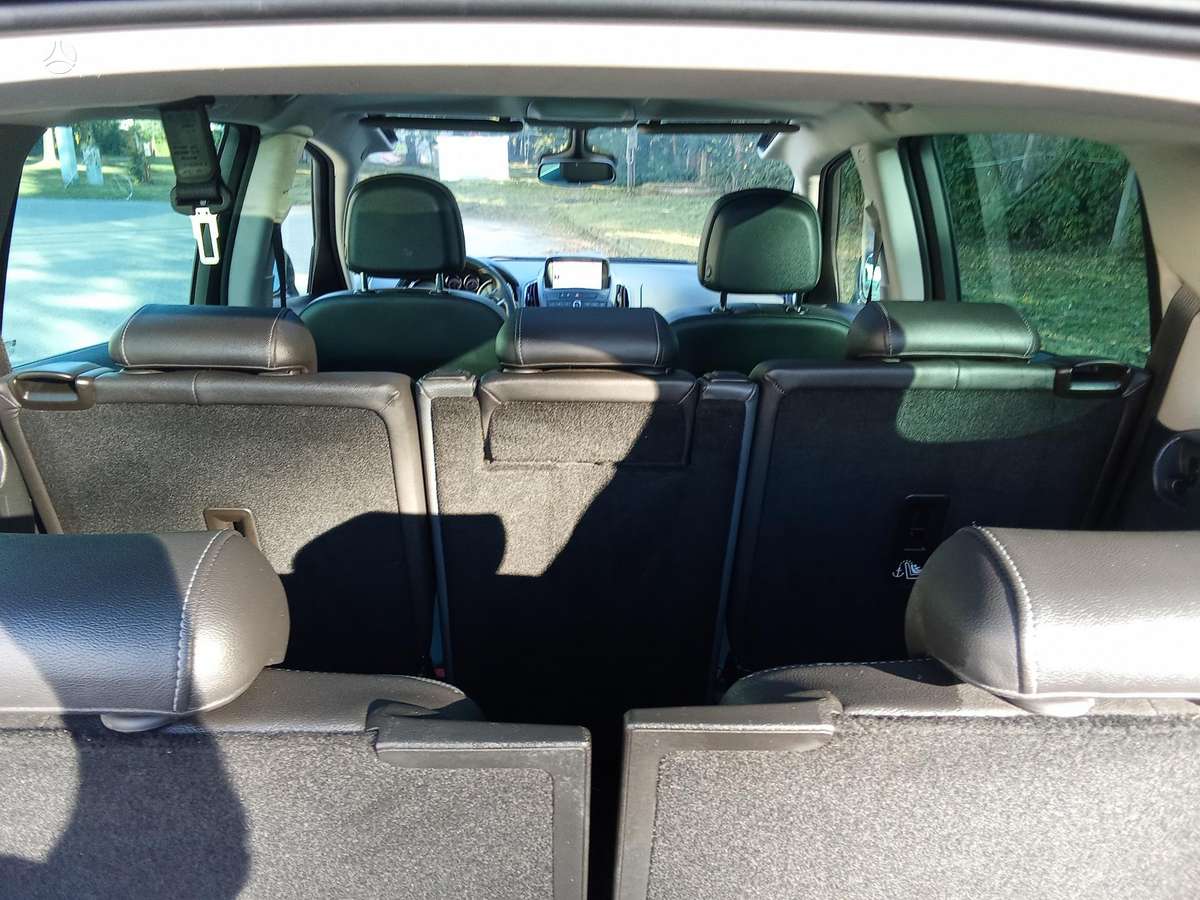 Opel Zafira 2013 — photo 30