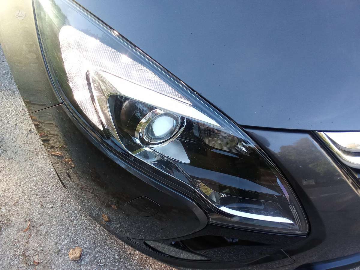 Opel Zafira 2013 — photo 39