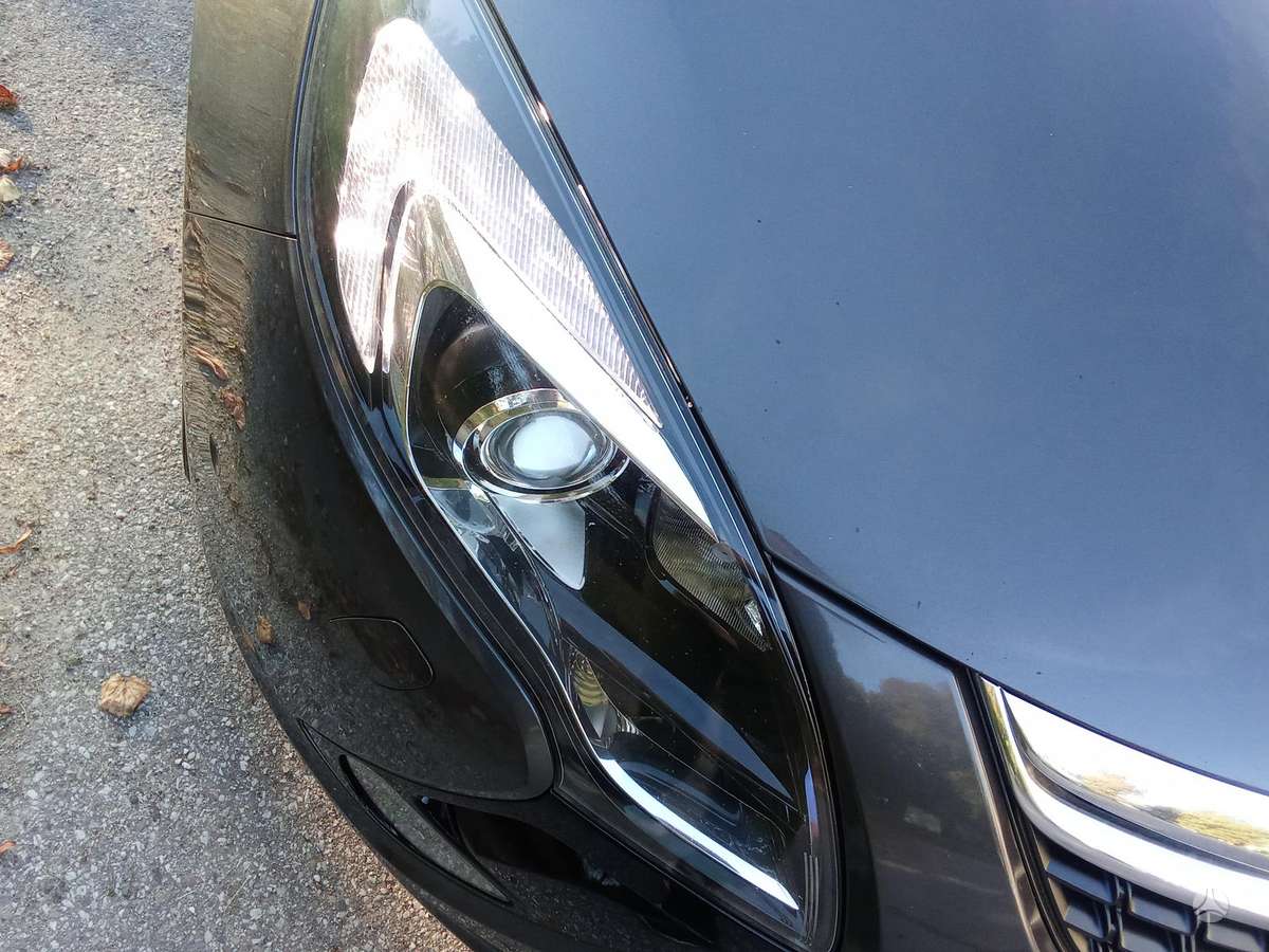 Opel Zafira 2013 — photo 40
