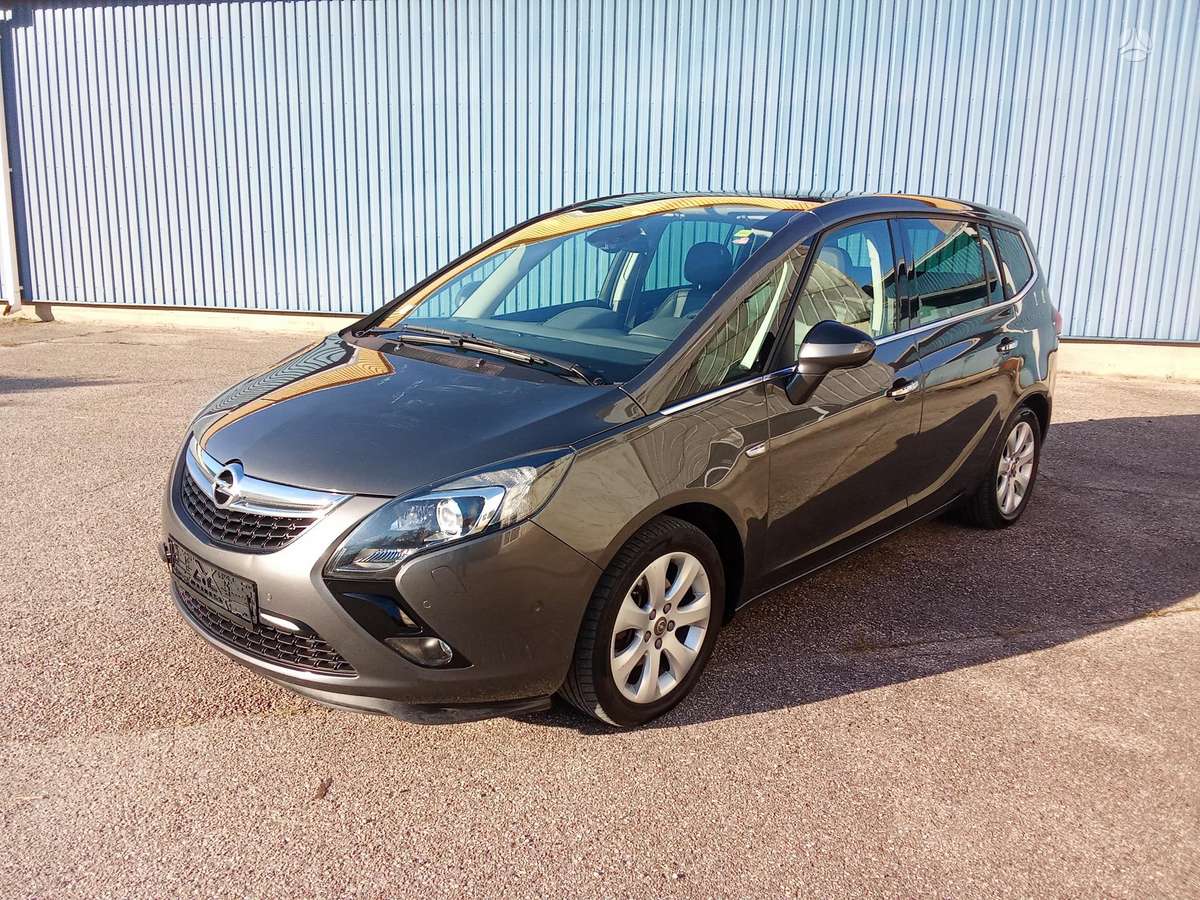 Opel Zafira 2013 — photo 6