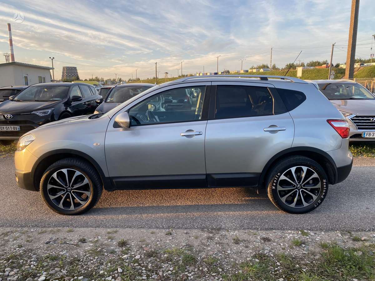 Nissan Qashqai 2011 — вигляд ззаду