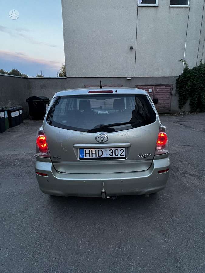 Toyota Corolla 2004 — engine 1995 cm³, 116 HP (85kW)