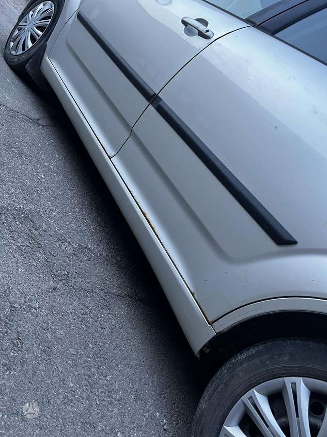 Toyota Corolla 2004 — photo 6