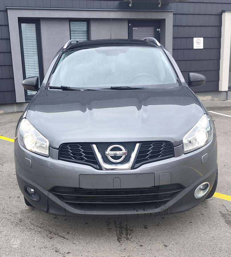 Nissan Qashqai+2 2011 — вигляд ззаду