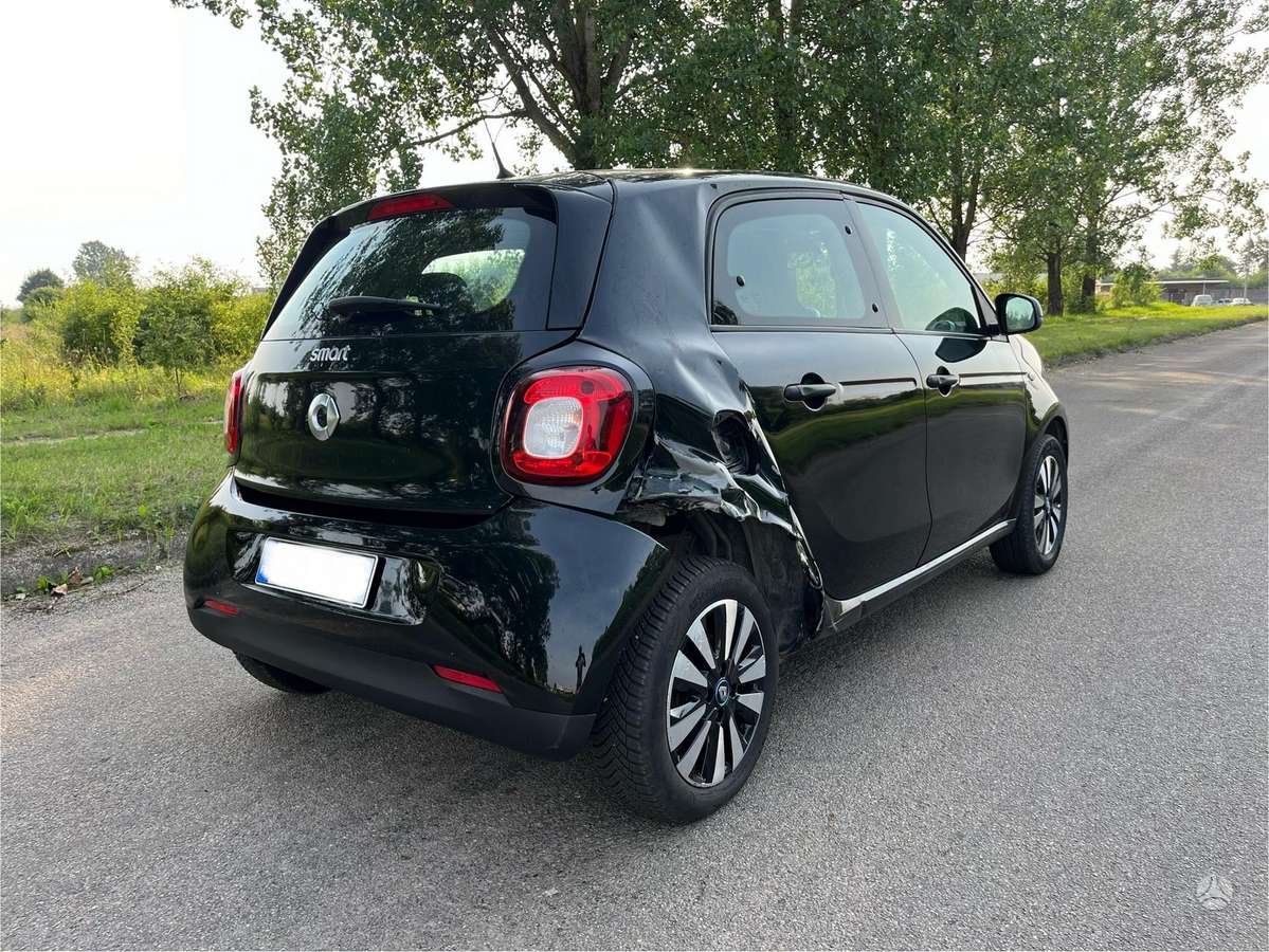 Smart Forfour 2015 — engine 999 cm³, 71 HP (52kW)