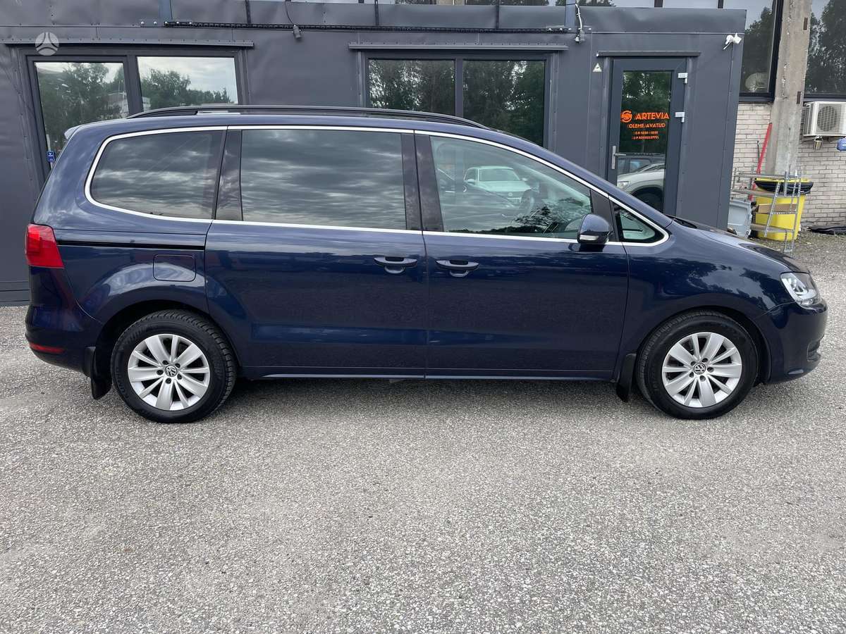 Volkswagen Sharan 2015 — interior