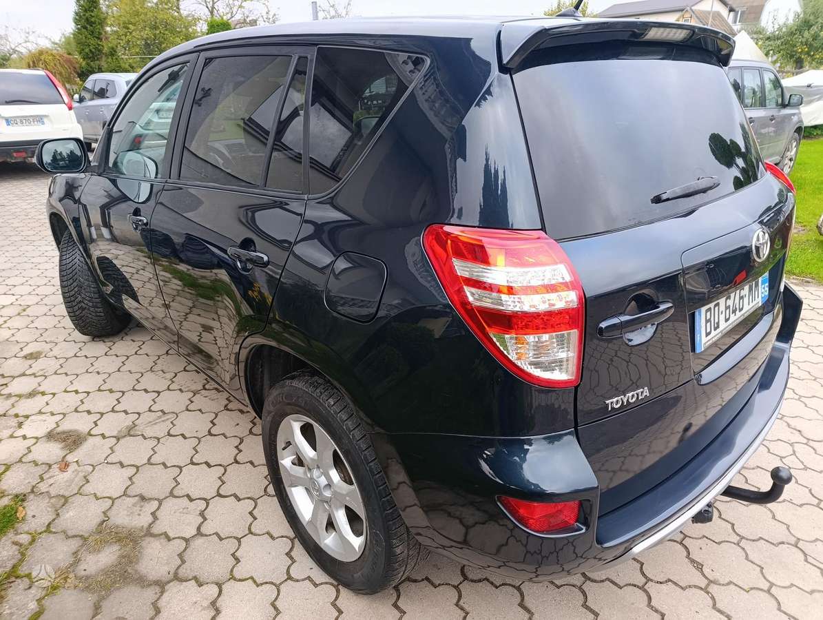 Toyota RAV4 2011 — engine 2231 cm³, 150 HP (110kW)