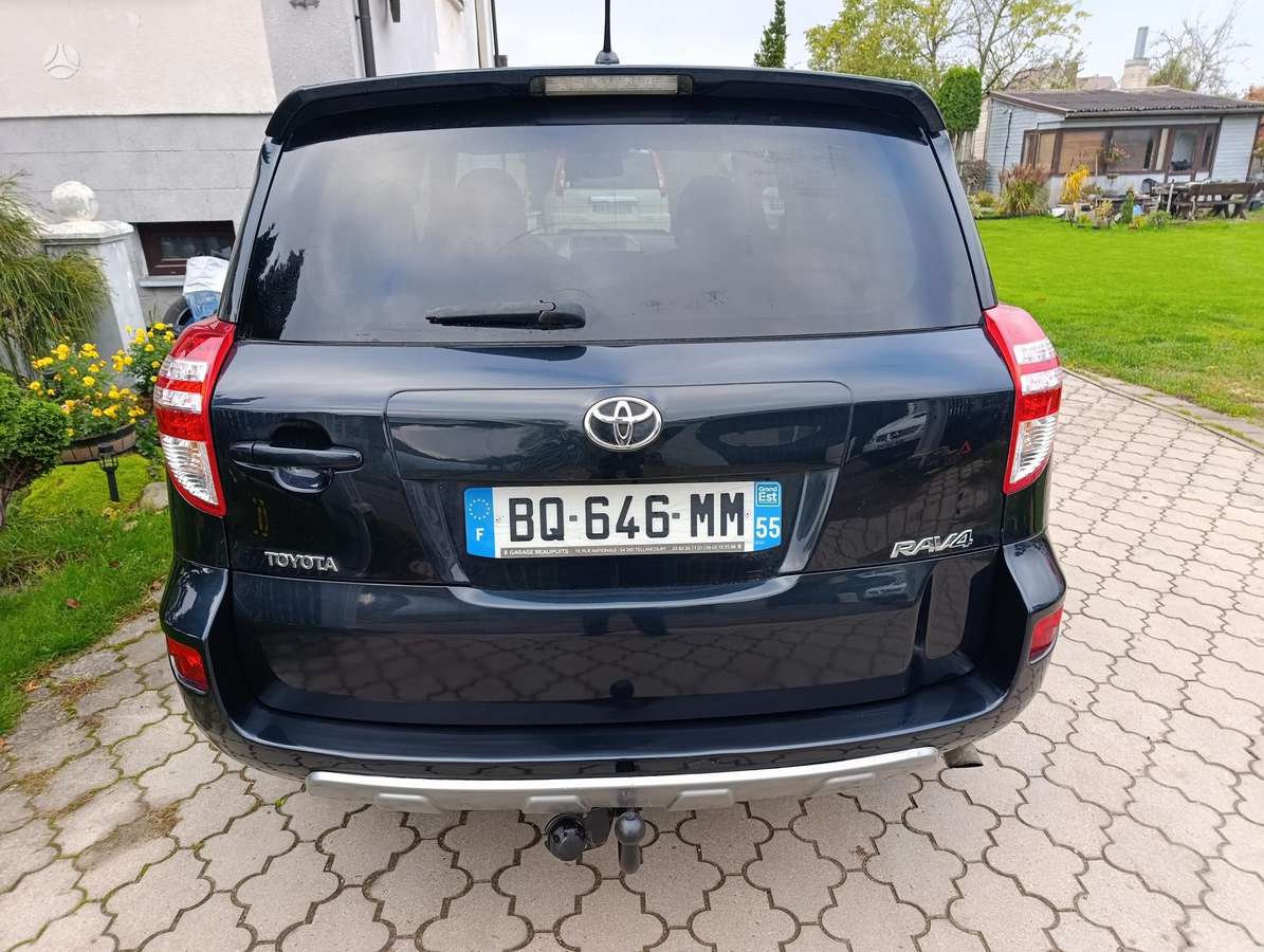 Toyota RAV4 2011 — photo 5