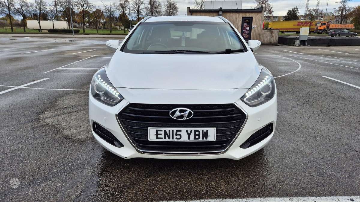 Hyundai i40 2015 — салон