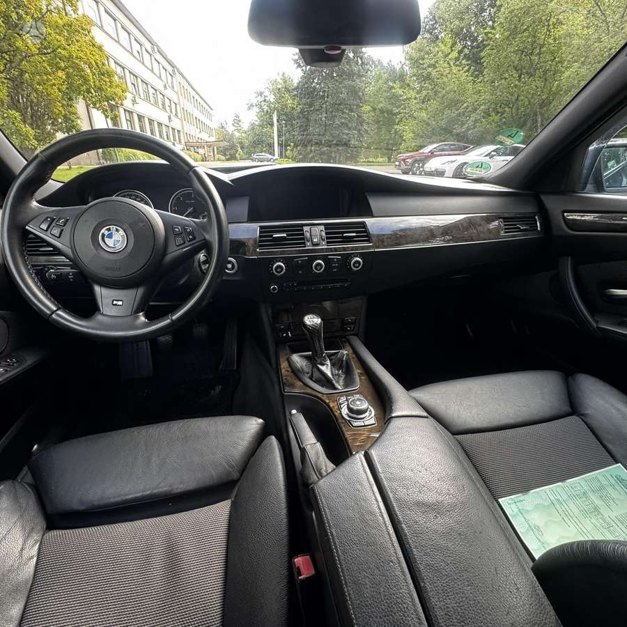 BMW 525 2009 — photo 6