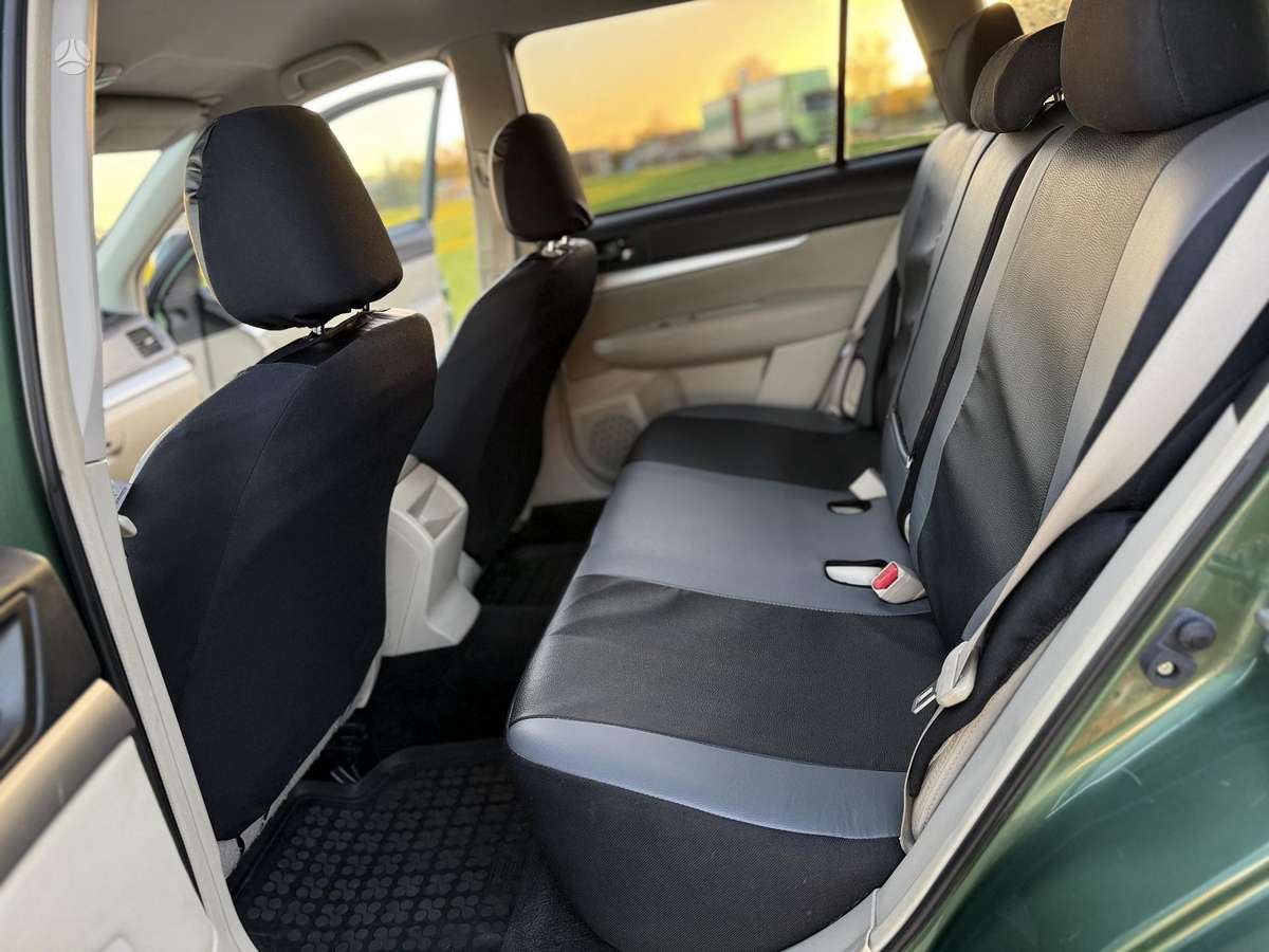 Subaru Outback 2011 — photo 21