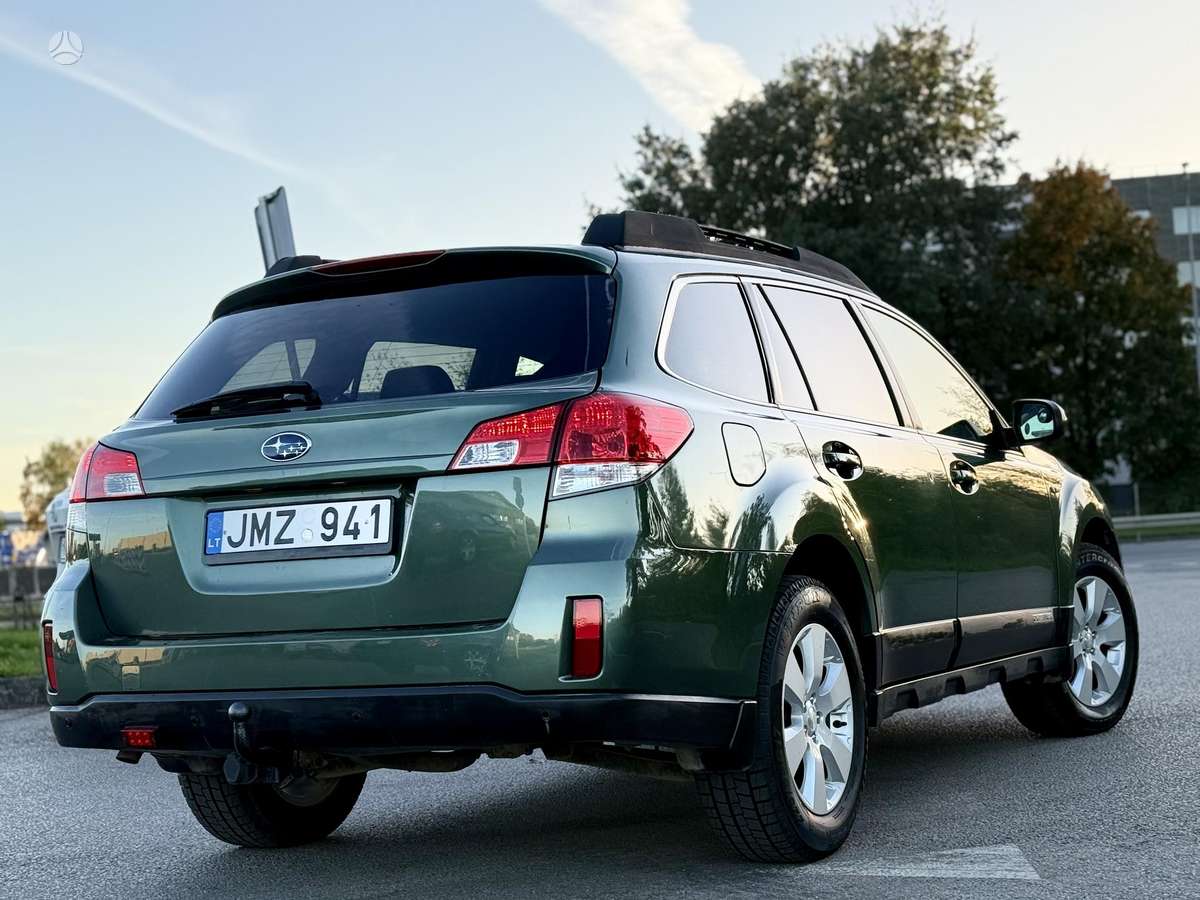 Subaru Outback 2011 — engine 2500 cm³, 173 HP (127kW)