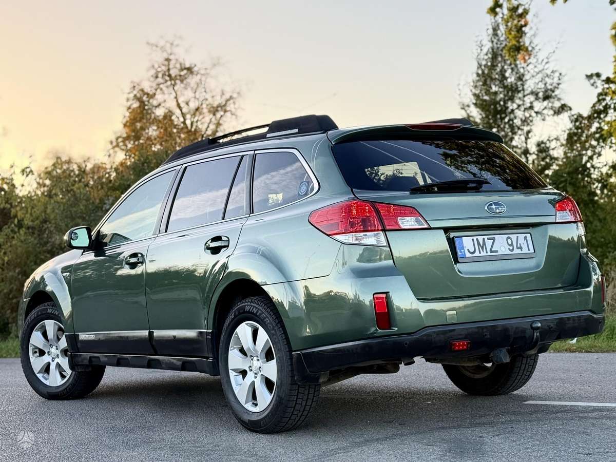 Subaru Outback 2011 — photo 6