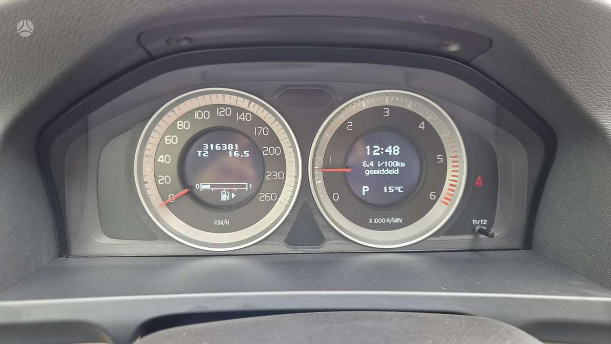 Volvo V60 2011 — photo 18