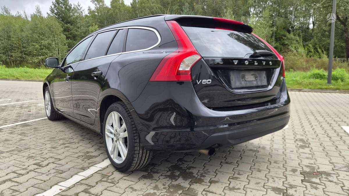 Volvo V60 2011 — photo 7