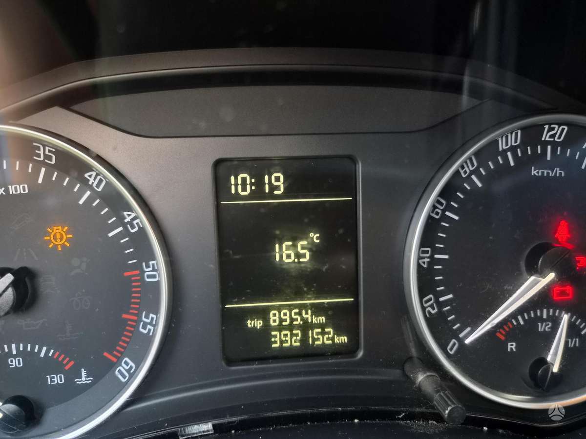 Skoda Octavia 2011 — photo 6