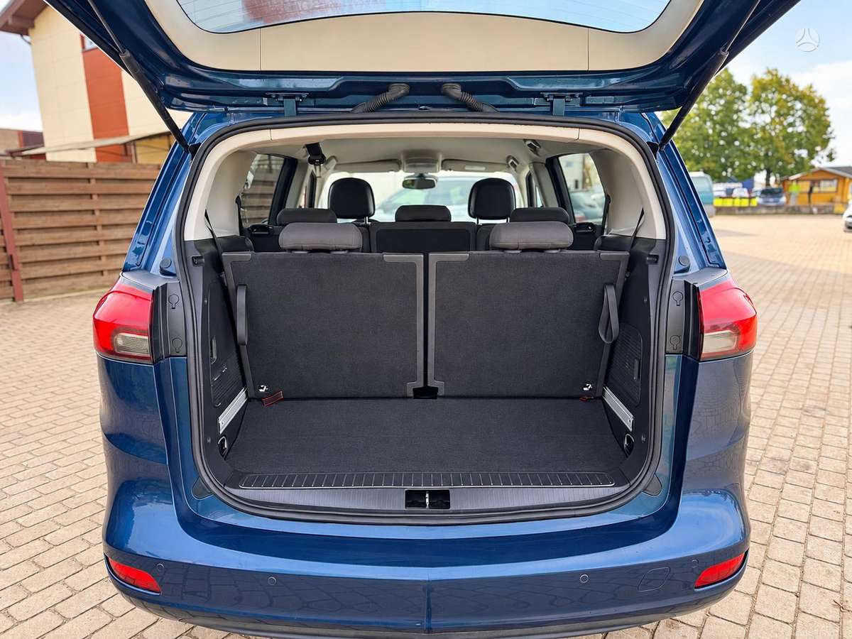 Opel Zafira 2013 — фото 30
