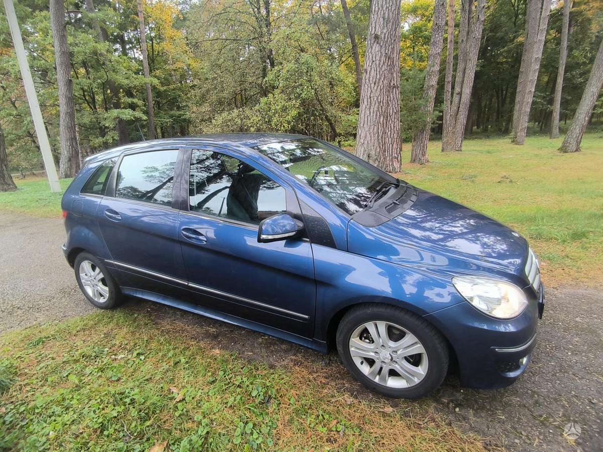 Mercedes-Benz B180 2008 — двигун 1991 cm³, 109 HP (80kW)